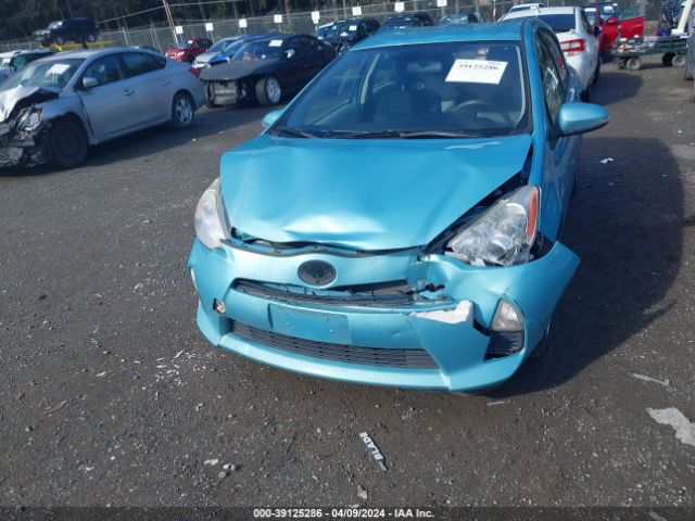 Photo 5 VIN: JTDKDTB38D1051302 - TOYOTA PRIUS C 