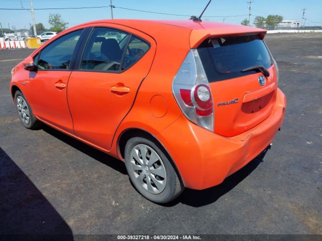 Photo 2 VIN: JTDKDTB38D1052725 - TOYOTA PRIUS C 