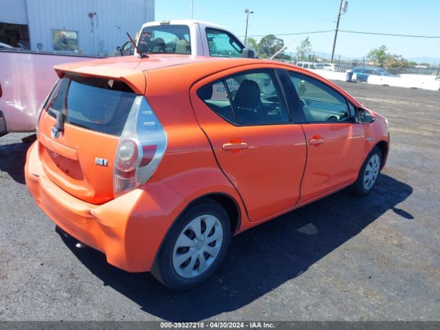 Photo 3 VIN: JTDKDTB38D1052725 - TOYOTA PRIUS C 