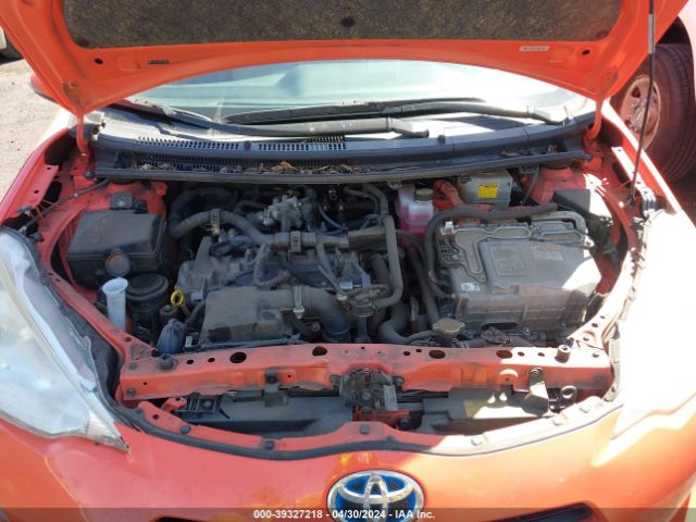 Photo 9 VIN: JTDKDTB38D1052725 - TOYOTA PRIUS C 