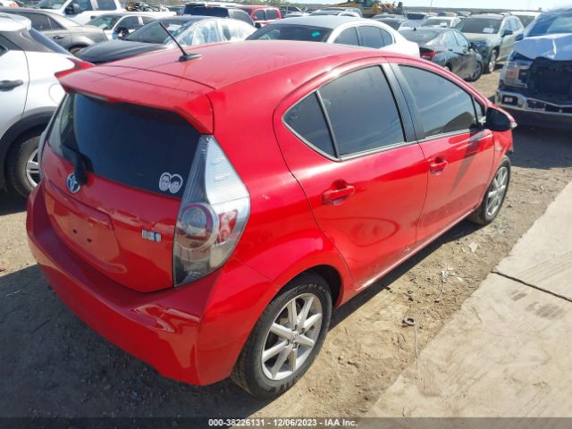 Photo 3 VIN: JTDKDTB38D1055141 - TOYOTA PRIUS C 