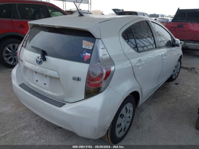 Photo 3 VIN: JTDKDTB38D1058850 - TOYOTA PRIUS C 