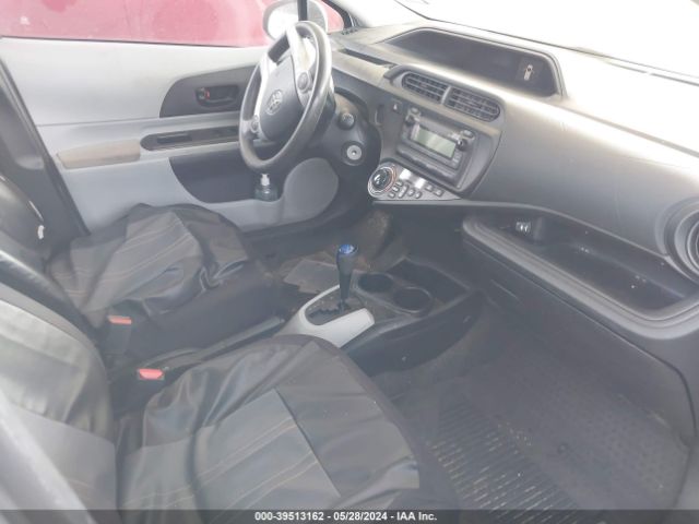 Photo 4 VIN: JTDKDTB38D1058850 - TOYOTA PRIUS C 