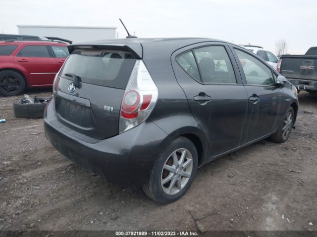 Photo 3 VIN: JTDKDTB38D1534689 - TOYOTA PRIUS C 