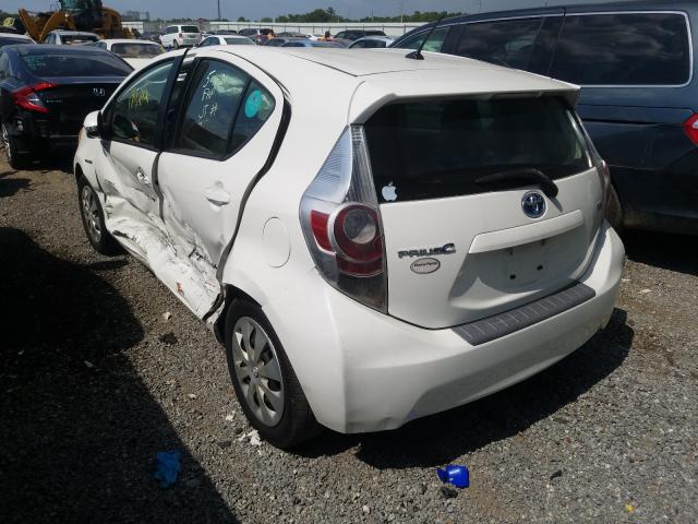 Photo 2 VIN: JTDKDTB38D1540847 - TOYOTA PRIUS C 