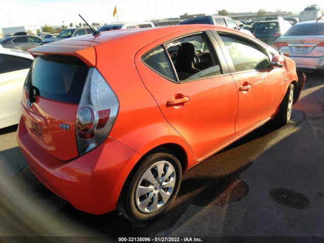 Photo 3 VIN: JTDKDTB38E1064312 - TOYOTA PRIUS C 