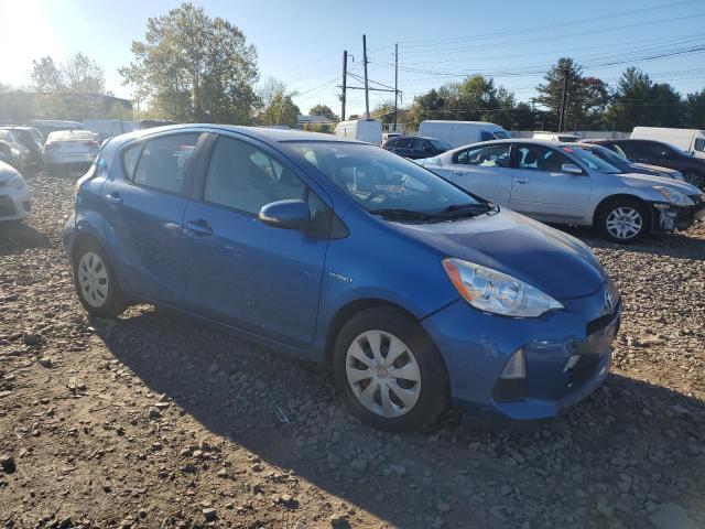 Photo 3 VIN: JTDKDTB38E1563711 - TOYOTA PRIUS C 