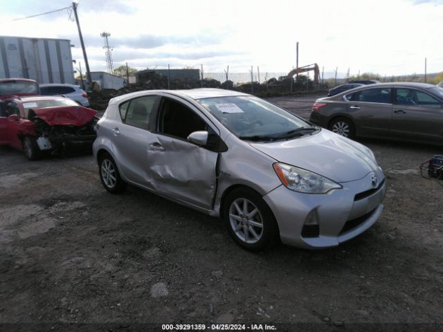 Photo 0 VIN: JTDKDTB38E1570111 - TOYOTA PRIUS C 