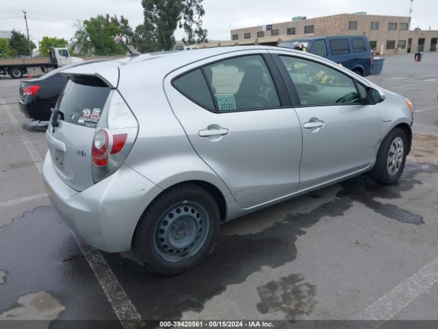 Photo 3 VIN: JTDKDTB38E1575292 - TOYOTA PRIUS C 