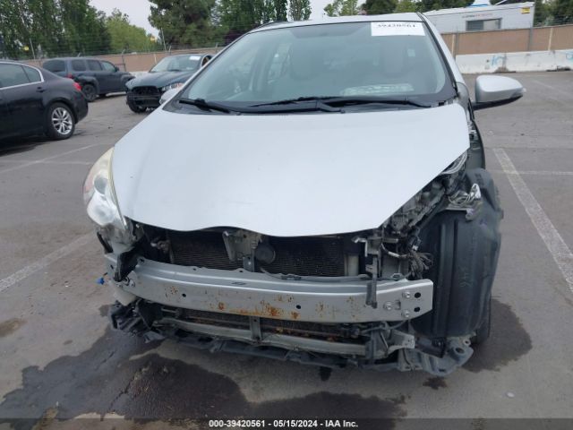 Photo 5 VIN: JTDKDTB38E1575292 - TOYOTA PRIUS C 