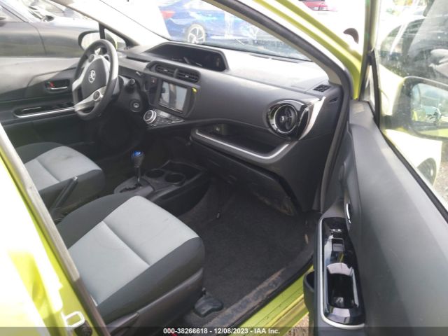 Photo 4 VIN: JTDKDTB38F1091821 - TOYOTA PRIUS C 