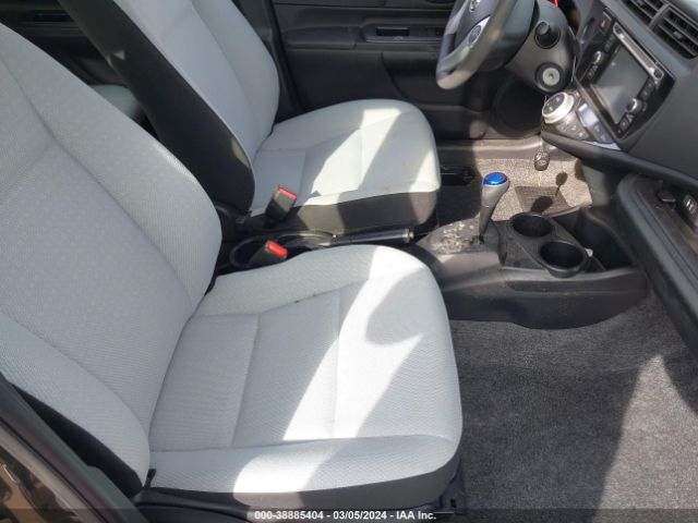 Photo 4 VIN: JTDKDTB38F1107029 - TOYOTA PRIUS C 