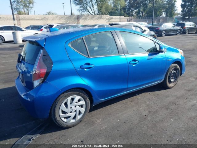 Photo 3 VIN: JTDKDTB38F1110786 - TOYOTA PRIUS C 