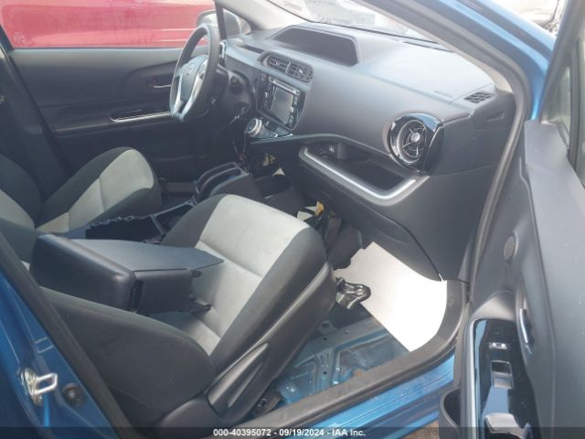 Photo 4 VIN: JTDKDTB38G1133065 - TOYOTA PRIUS C 