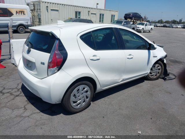 Photo 3 VIN: JTDKDTB38G1589292 - TOYOTA PRIUS C 