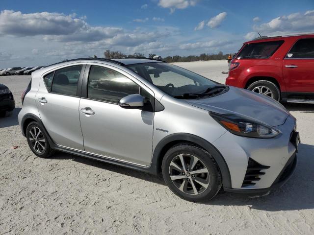 Photo 3 VIN: JTDKDTB38J1604655 - TOYOTA PRIUS C 