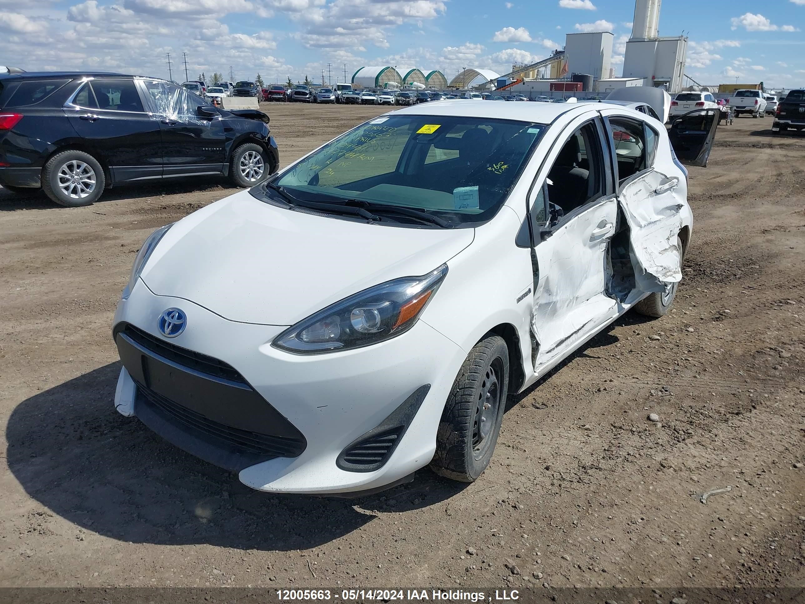 Photo 1 VIN: JTDKDTB38K1629461 - TOYOTA PRIUS C 