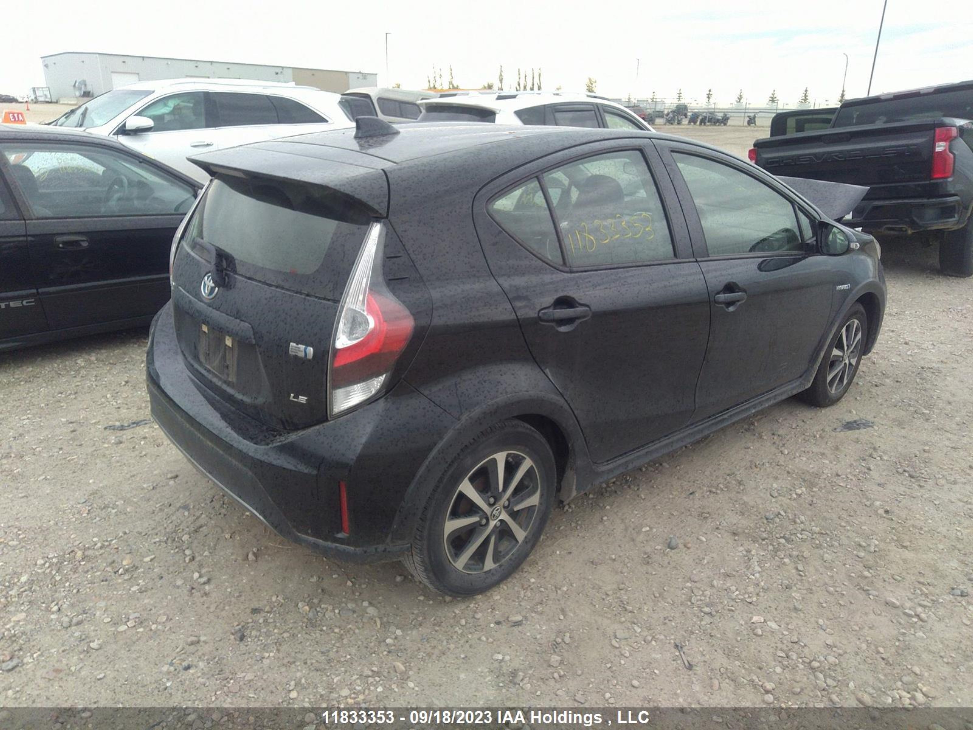 Photo 3 VIN: JTDKDTB38K1631551 - TOYOTA PRIUS C 