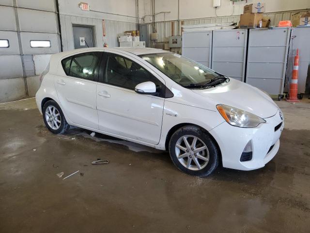 Photo 3 VIN: JTDKDTB39C1020302 - TOYOTA PRIUS C 