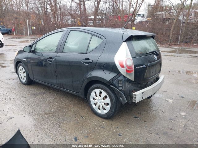 Photo 2 VIN: JTDKDTB39C1025693 - TOYOTA PRIUS C 