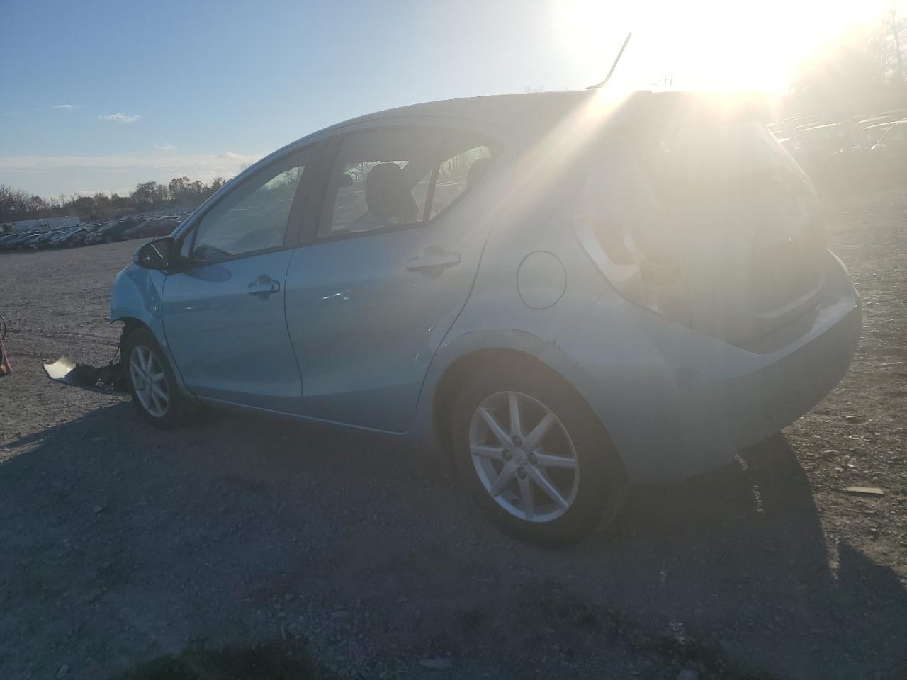 Photo 1 VIN: JTDKDTB39C1027430 - TOYOTA PRIUS 