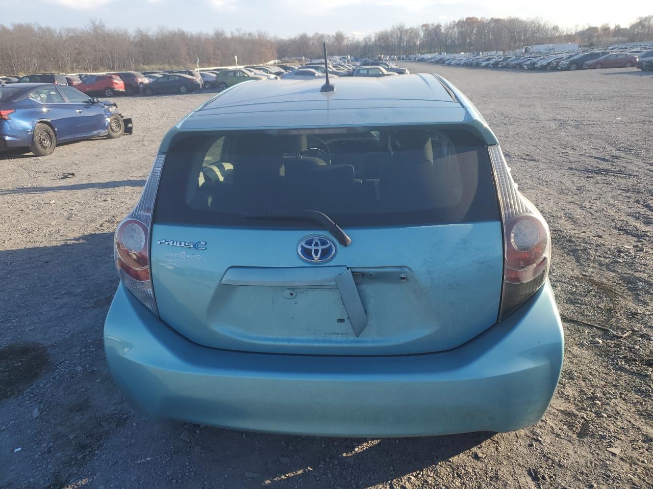 Photo 5 VIN: JTDKDTB39C1027430 - TOYOTA PRIUS 