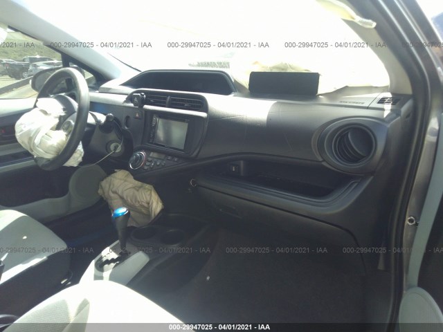 Photo 4 VIN: JTDKDTB39C1502803 - TOYOTA PRIUS C 