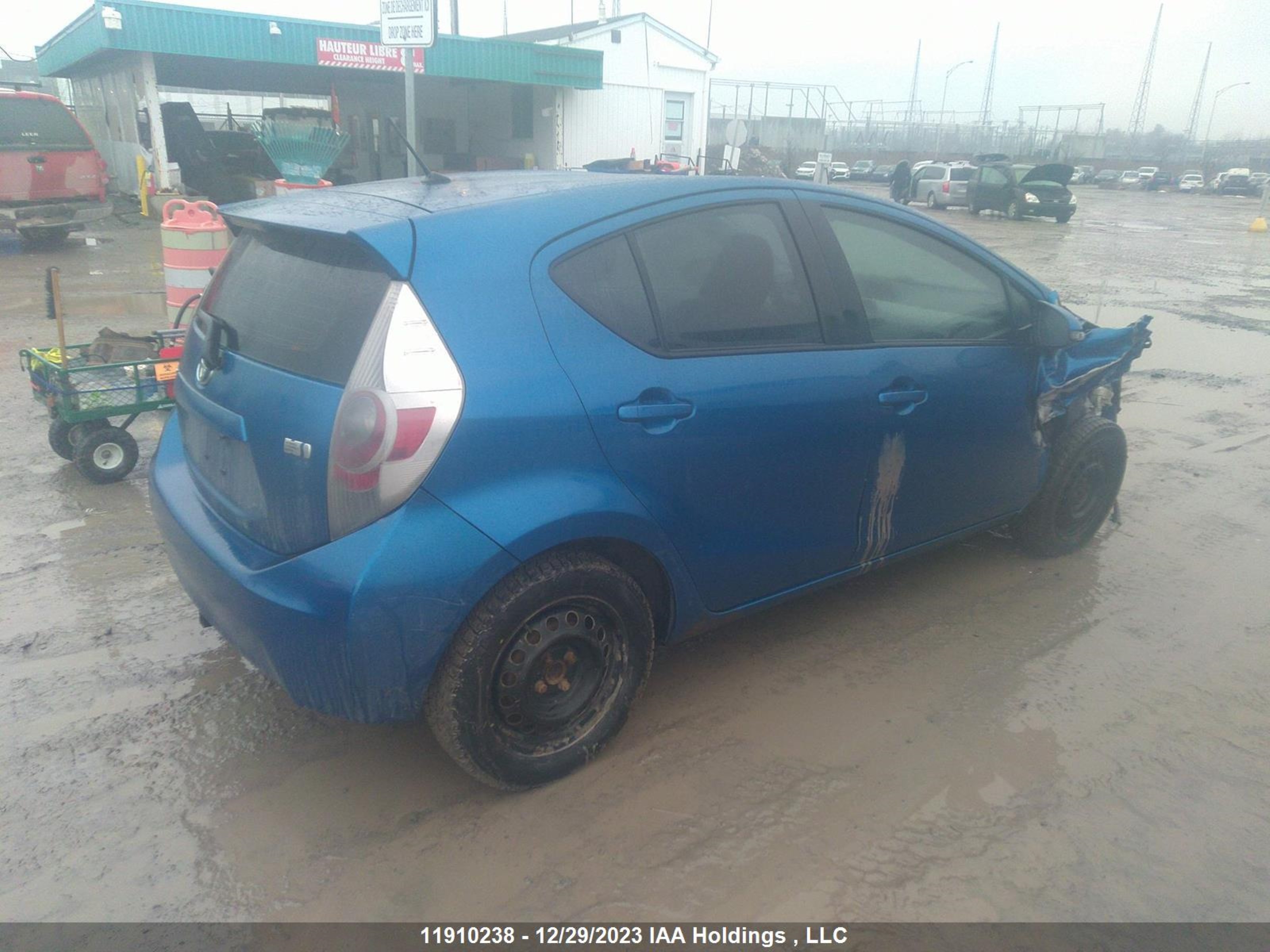 Photo 3 VIN: JTDKDTB39C1525322 - TOYOTA PRIUS C 