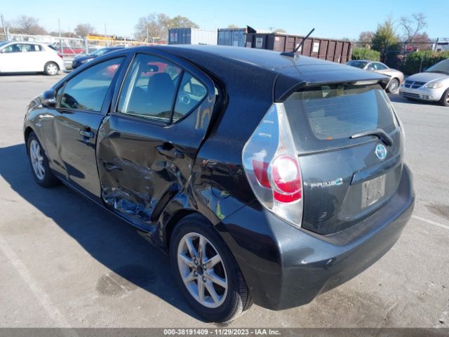 Photo 2 VIN: JTDKDTB39D1049509 - TOYOTA PRIUS C 