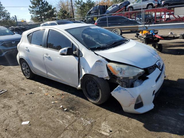 Photo 3 VIN: JTDKDTB39D1550397 - TOYOTA PRIUS C 