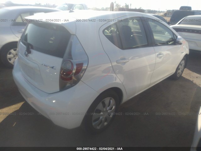 Photo 3 VIN: JTDKDTB39D1554661 - TOYOTA PRIUS C 