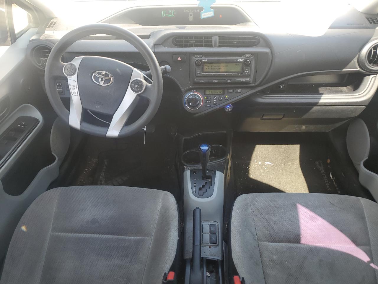 Photo 7 VIN: JTDKDTB39D1556345 - TOYOTA PRIUS 