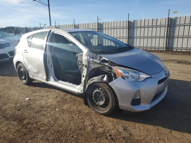 Photo 3 VIN: JTDKDTB39E1065145 - TOYOTA PRIUS C 