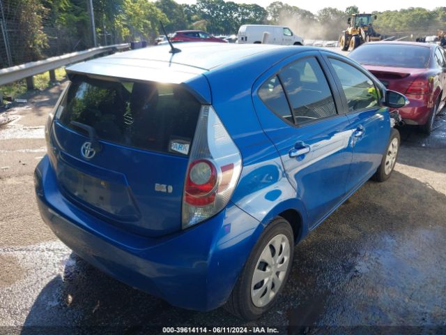 Photo 3 VIN: JTDKDTB39E1073049 - TOYOTA PRIUS C 