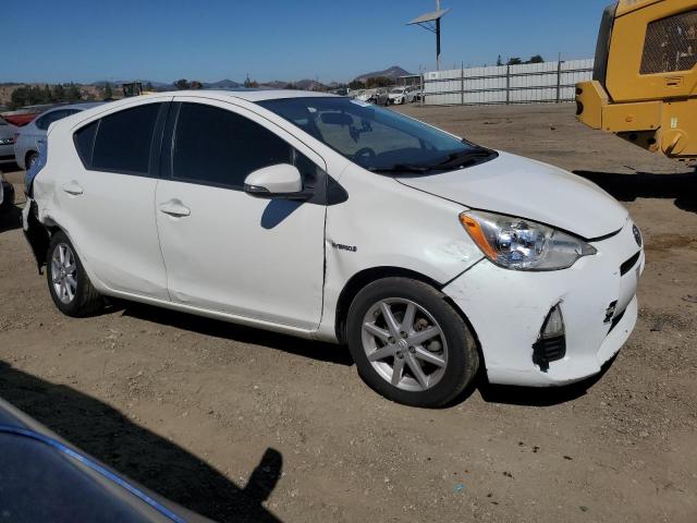 Photo 3 VIN: JTDKDTB39E1075979 - TOYOTA PRIUS C 