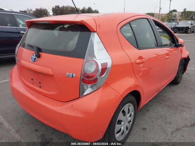 Photo 3 VIN: JTDKDTB39E1077621 - TOYOTA PRIUS C 