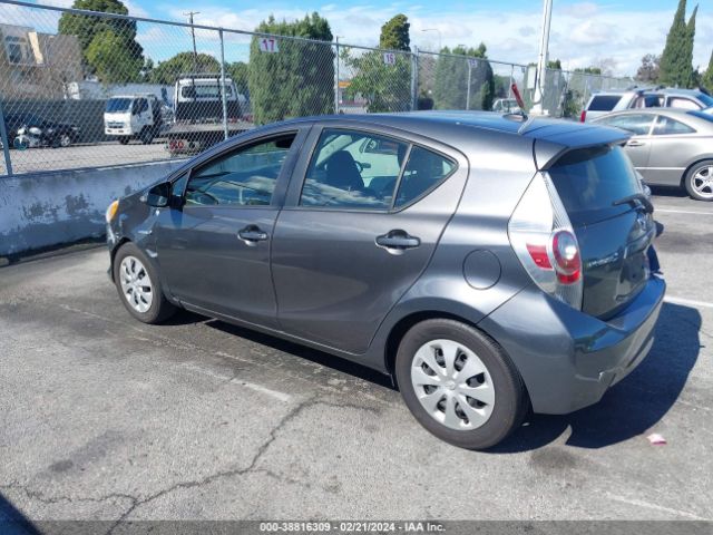 Photo 2 VIN: JTDKDTB39E1575026 - TOYOTA PRIUS C 