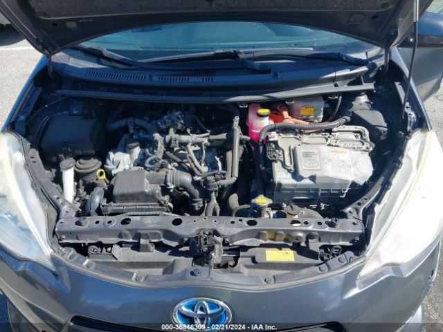 Photo 9 VIN: JTDKDTB39E1575026 - TOYOTA PRIUS C 