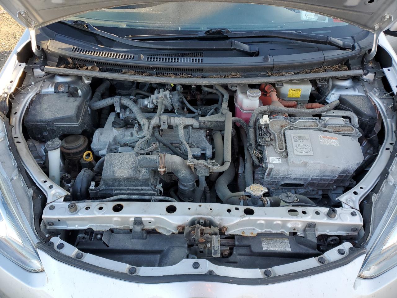 Photo 10 VIN: JTDKDTB39F1093609 - TOYOTA PRIUS 