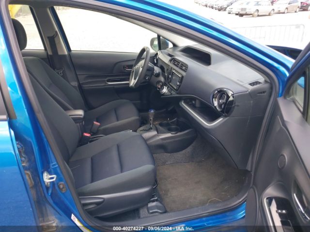 Photo 4 VIN: JTDKDTB39F1106052 - TOYOTA PRIUS C 