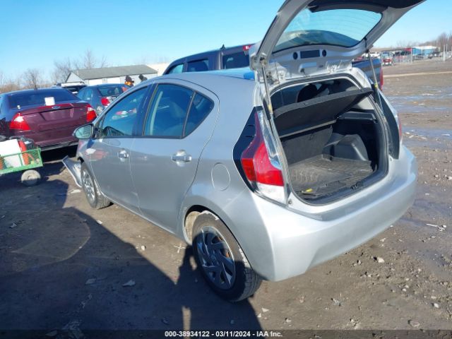 Photo 2 VIN: JTDKDTB39F1113308 - TOYOTA PRIUS C 