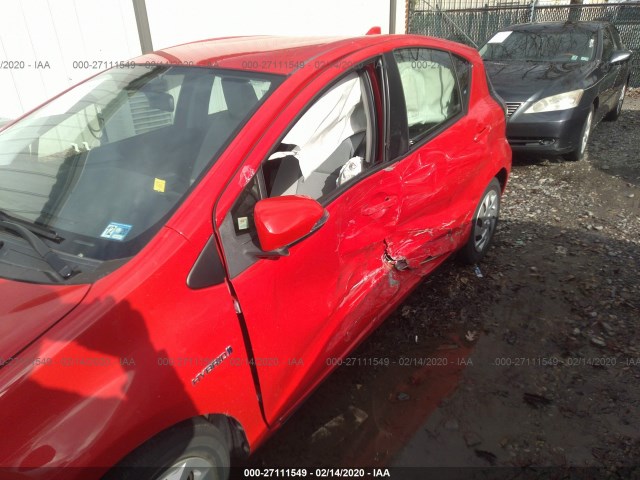 Photo 5 VIN: JTDKDTB39F1582074 - TOYOTA PRIUS C 