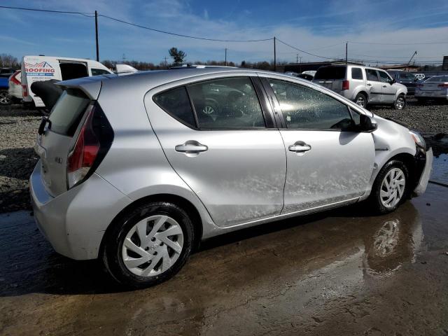 Photo 2 VIN: JTDKDTB39F1586710 - TOYOTA PRIUS C 