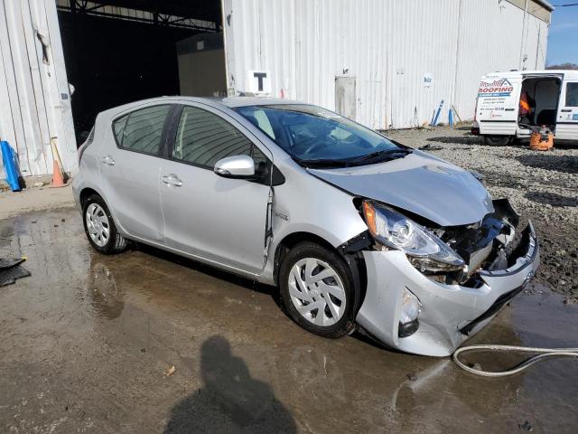 Photo 3 VIN: JTDKDTB39F1586710 - TOYOTA PRIUS C 