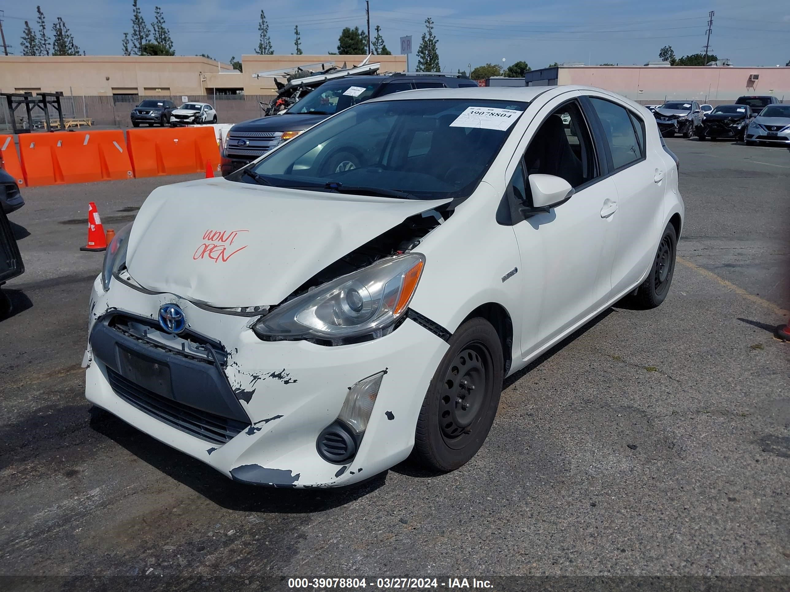 Photo 1 VIN: JTDKDTB39F1587324 - TOYOTA PRIUS C 