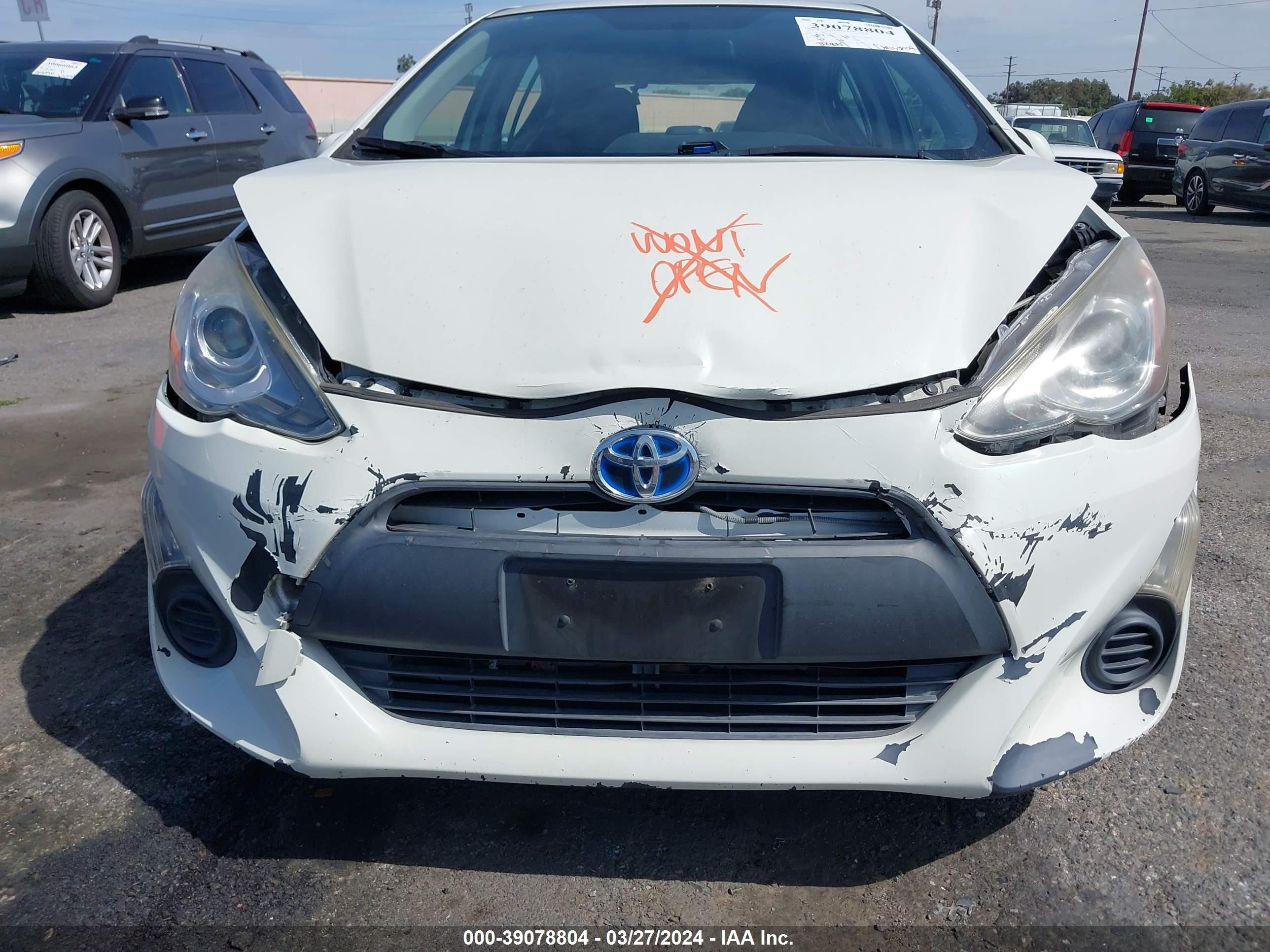 Photo 5 VIN: JTDKDTB39F1587324 - TOYOTA PRIUS C 