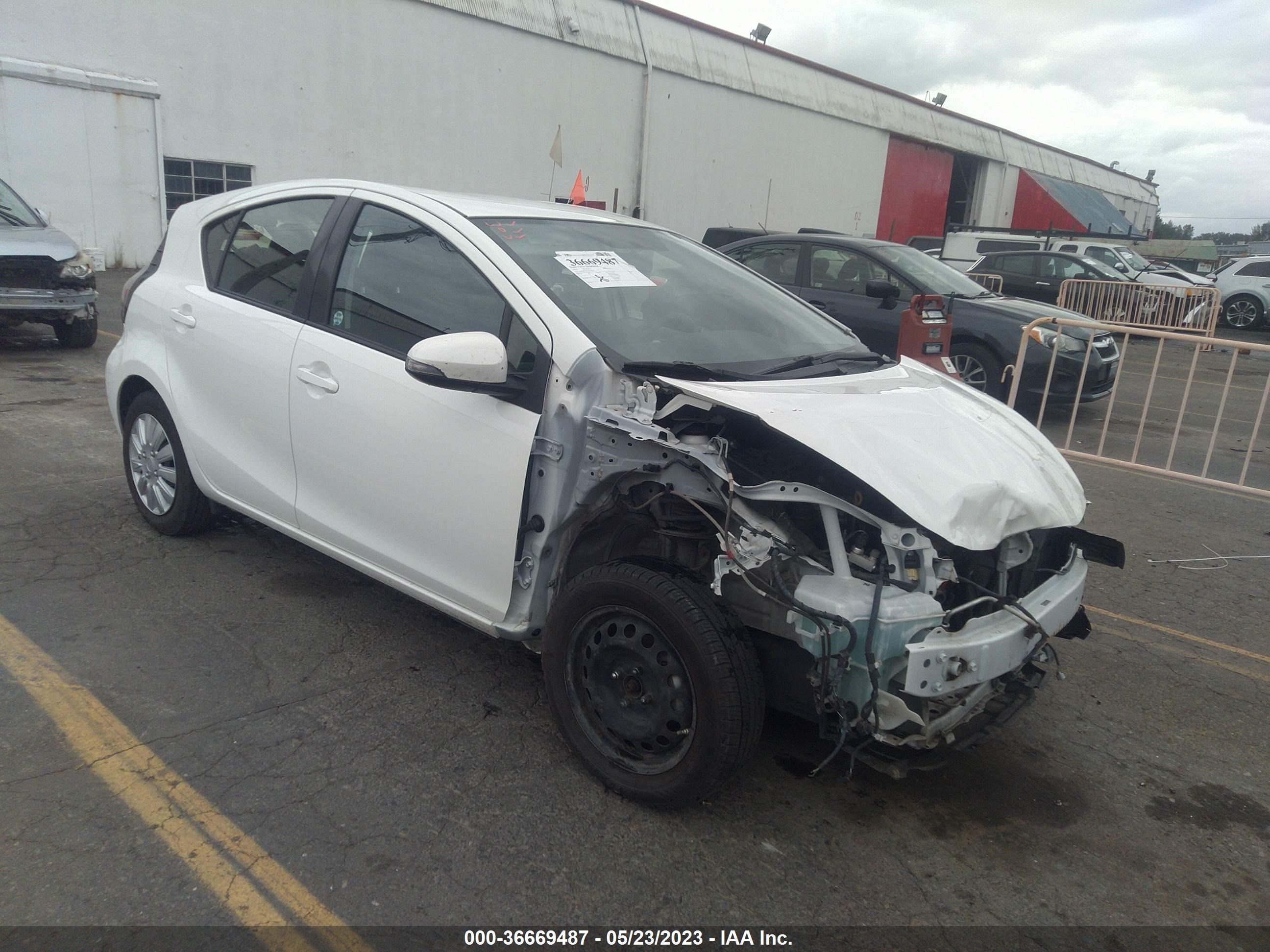 Photo 0 VIN: JTDKDTB39G1118543 - TOYOTA PRIUS C 