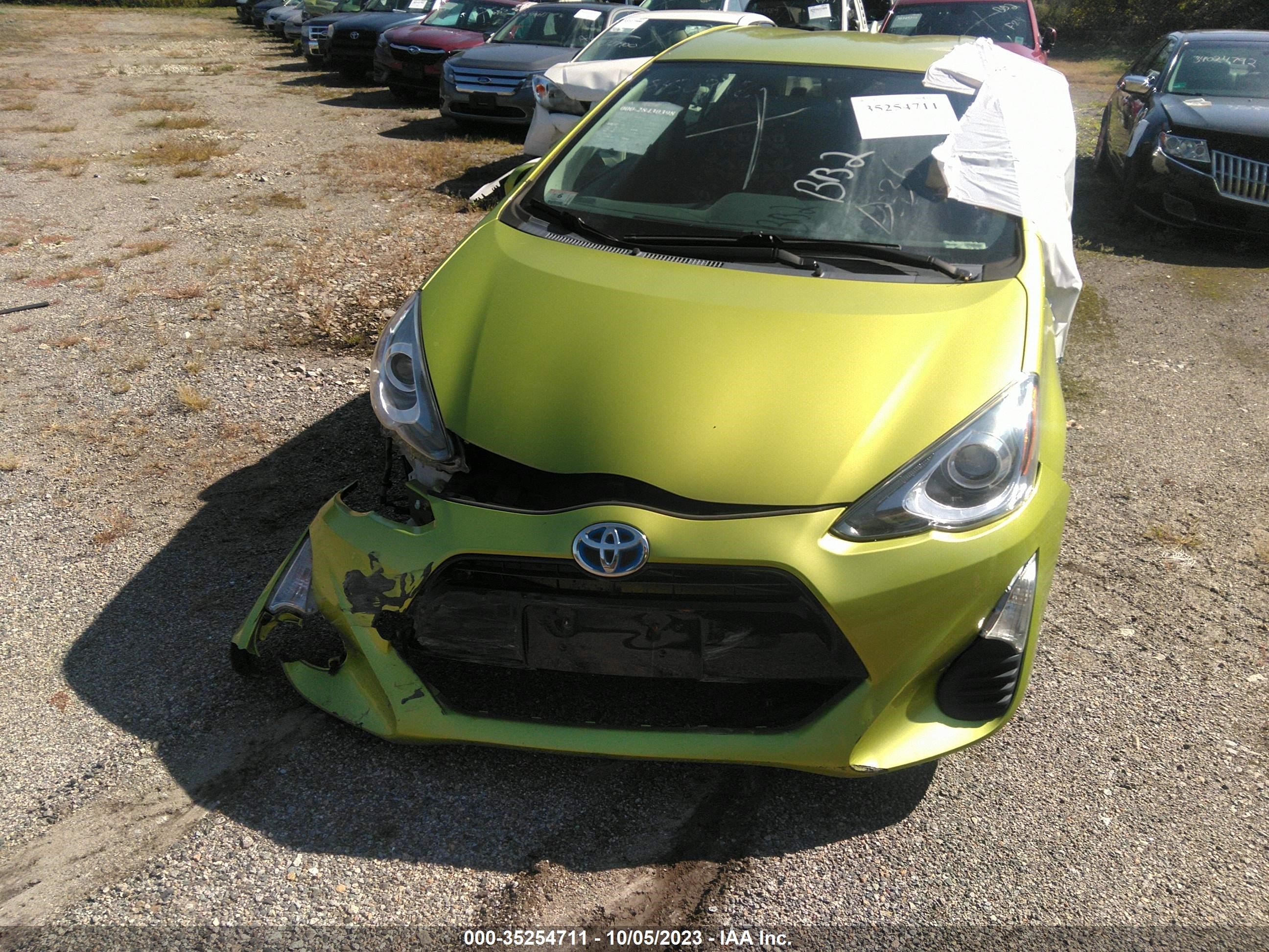 Photo 10 VIN: JTDKDTB39G1123306 - TOYOTA PRIUS C 