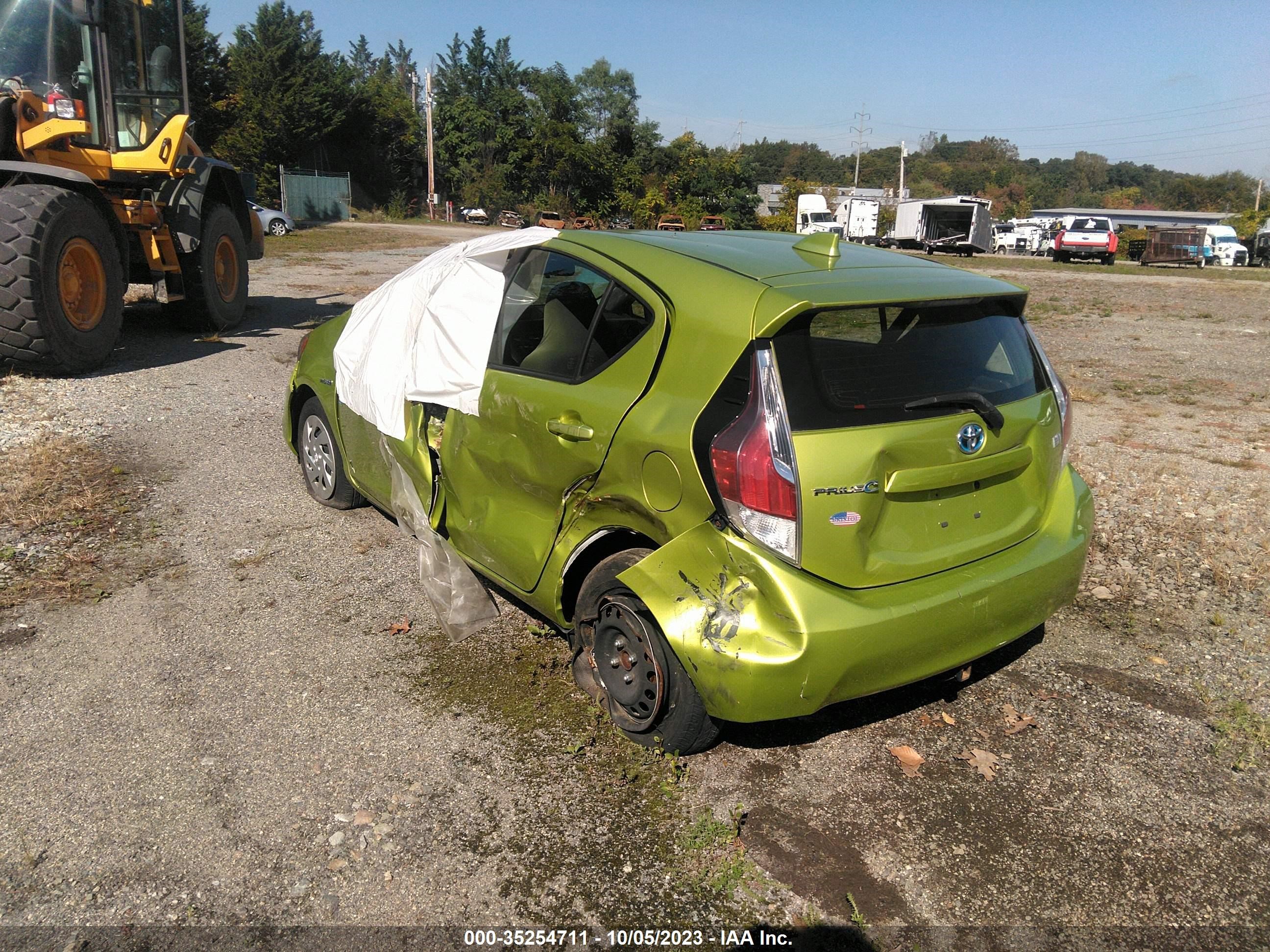 Photo 12 VIN: JTDKDTB39G1123306 - TOYOTA PRIUS C 