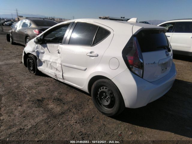 Photo 2 VIN: JTDKDTB39G1139750 - TOYOTA PRIUS C 